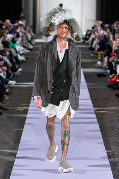Look 46